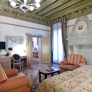 https://foscari-palace.hotelinveneto.com